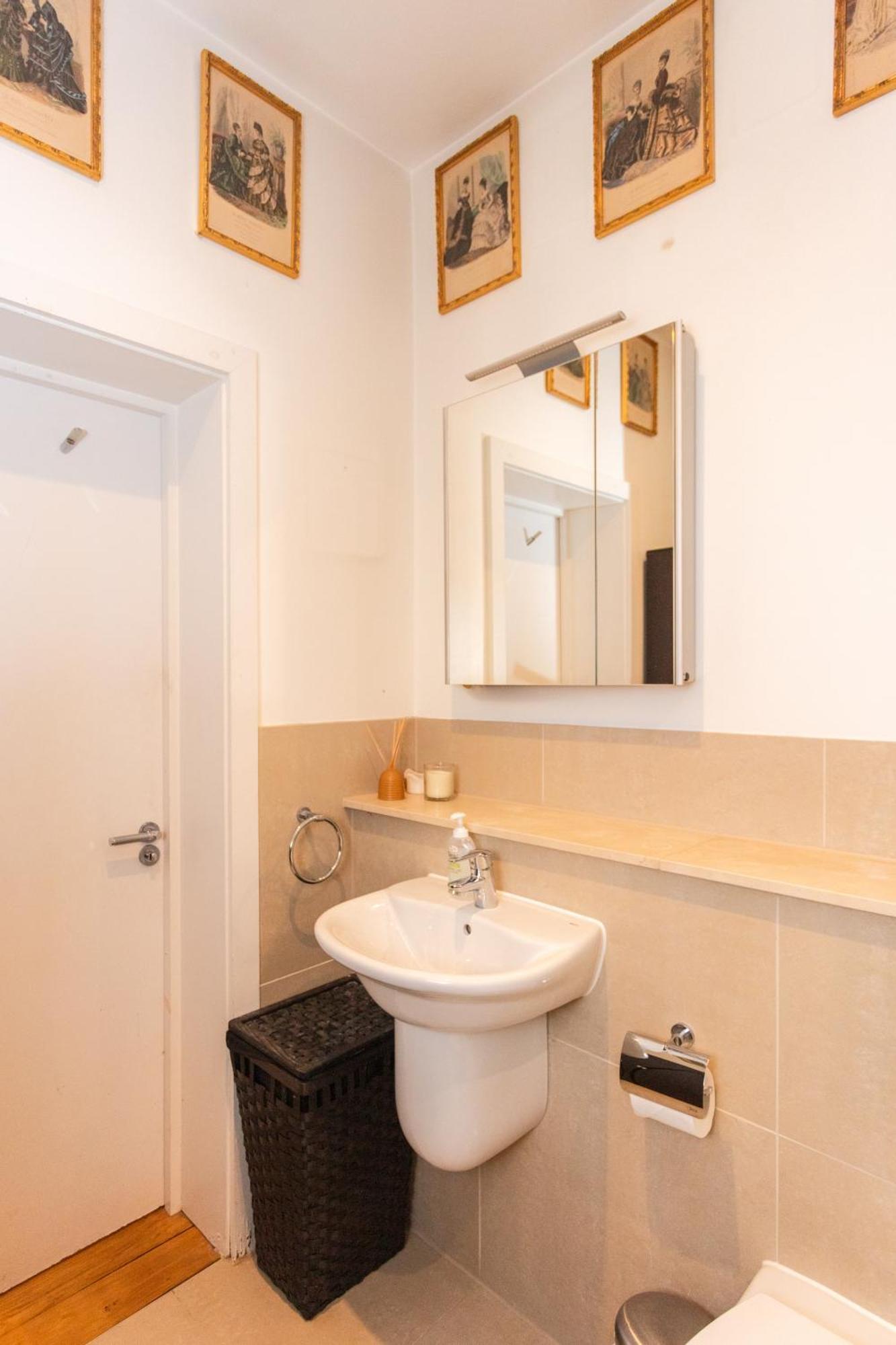 Homely 1 Bedroom Apartment In The Heart Of Vibrant Camden ลอนดอน ภายนอก รูปภาพ